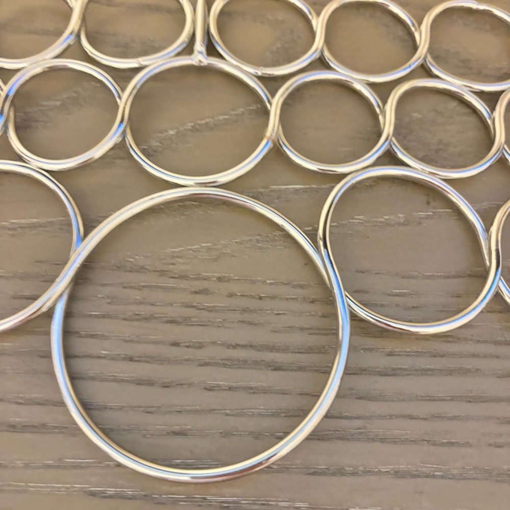 Amazon Silver Scarf Hanger - Picture 10 of 11